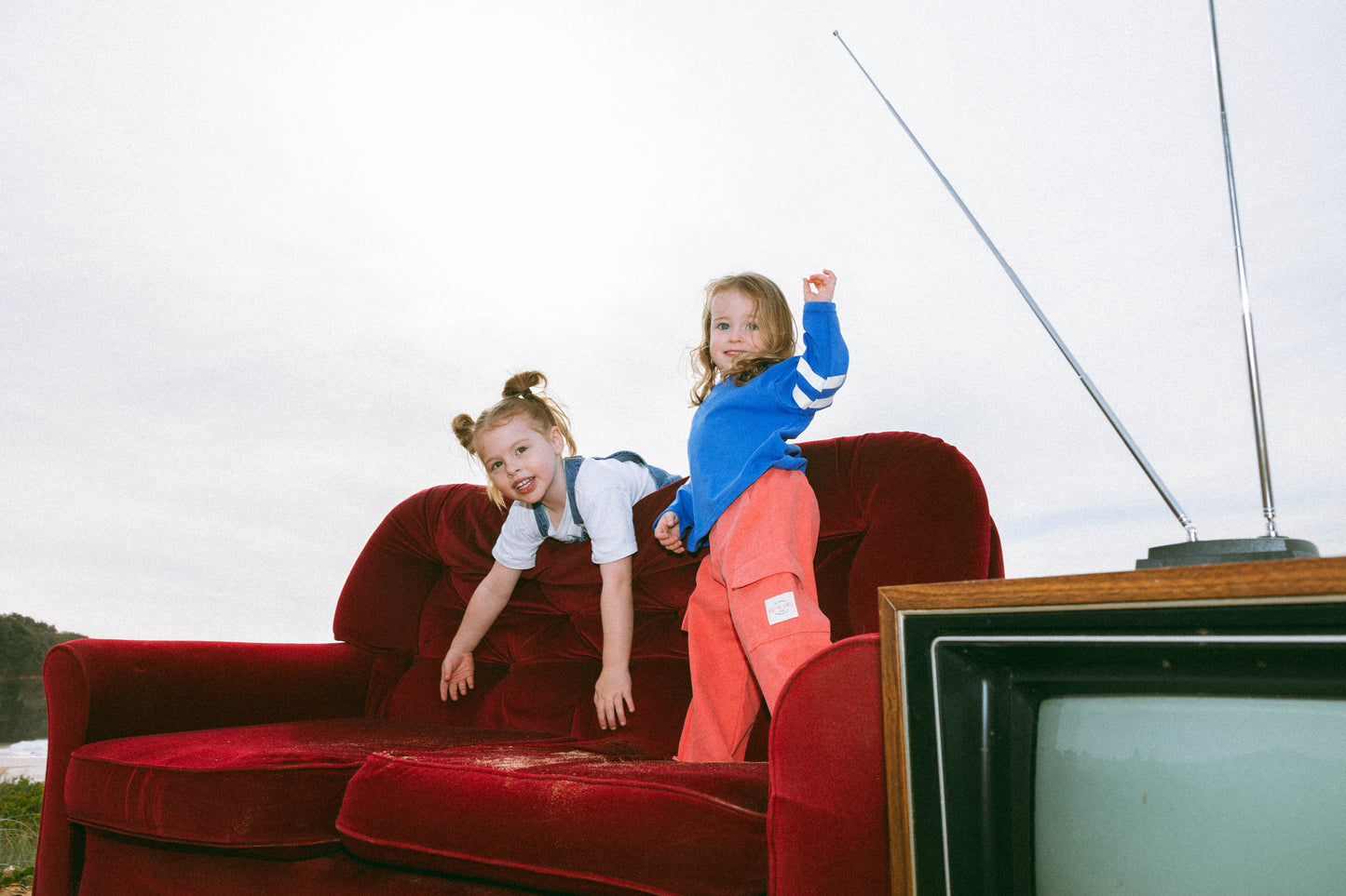 The Adventure Cargo - Vintage Red